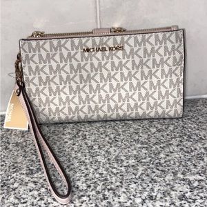 Brand new MK wallet